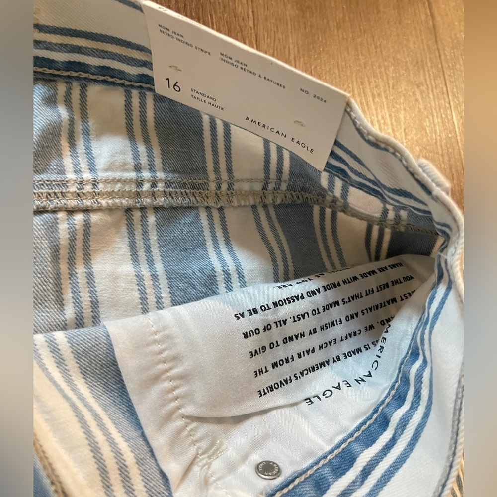 American Eagle Striped Jeans. - Picture 6 of 14